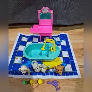 Vintage 1993 Littlest Pet Shop Splash Happy Puppies playset